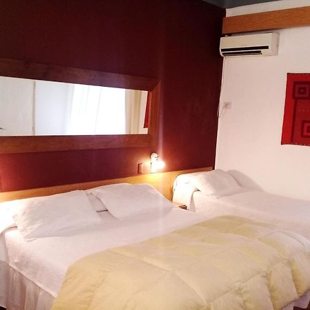 Hostal De La Costa Villa Carlos Paz Dış mekan fotoğraf