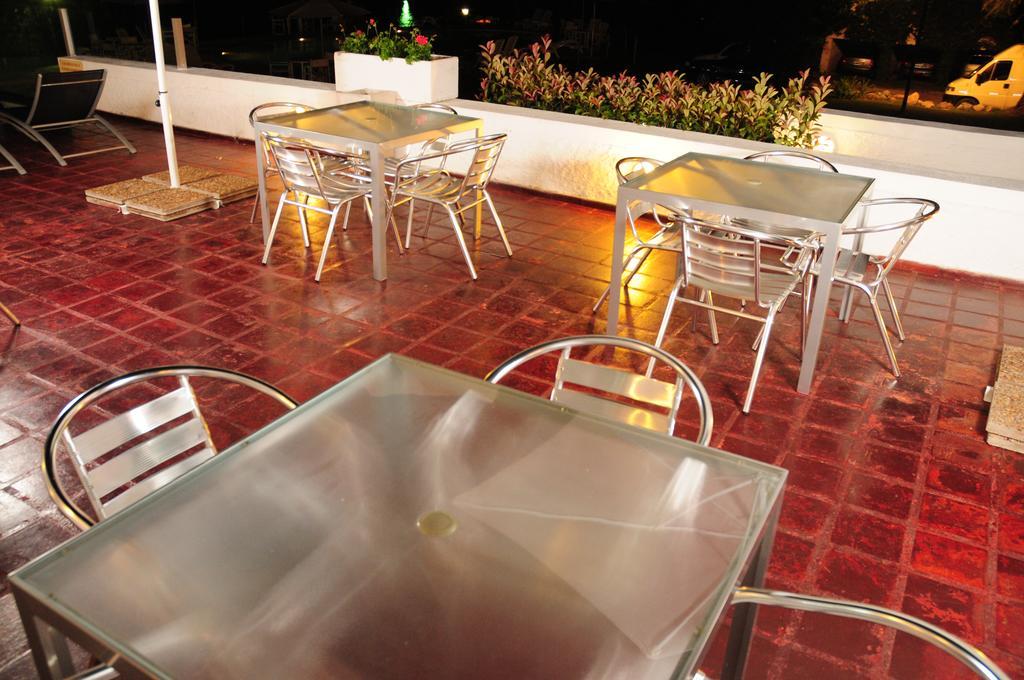 Hostal De La Costa Villa Carlos Paz Dış mekan fotoğraf