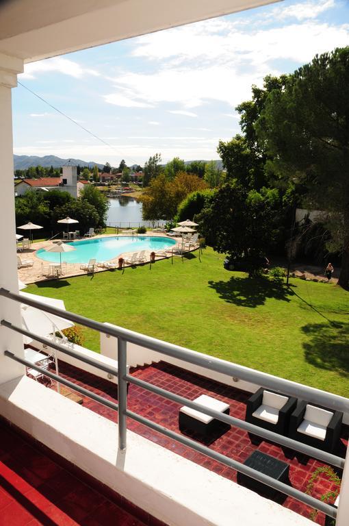Hostal De La Costa Villa Carlos Paz Dış mekan fotoğraf