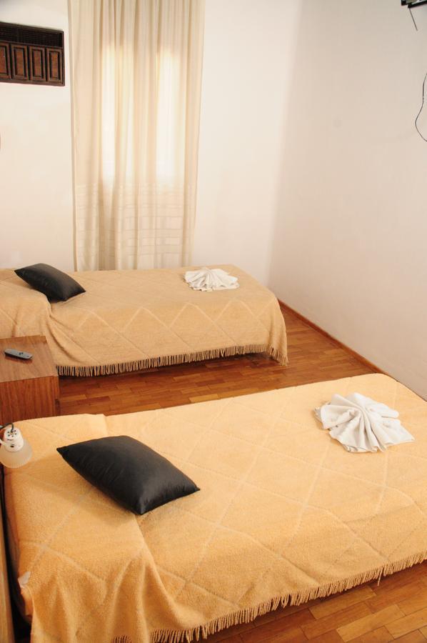 Hostal De La Costa Villa Carlos Paz Dış mekan fotoğraf